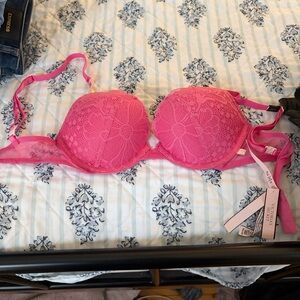 Victoria's Secret Pink Bra 32c